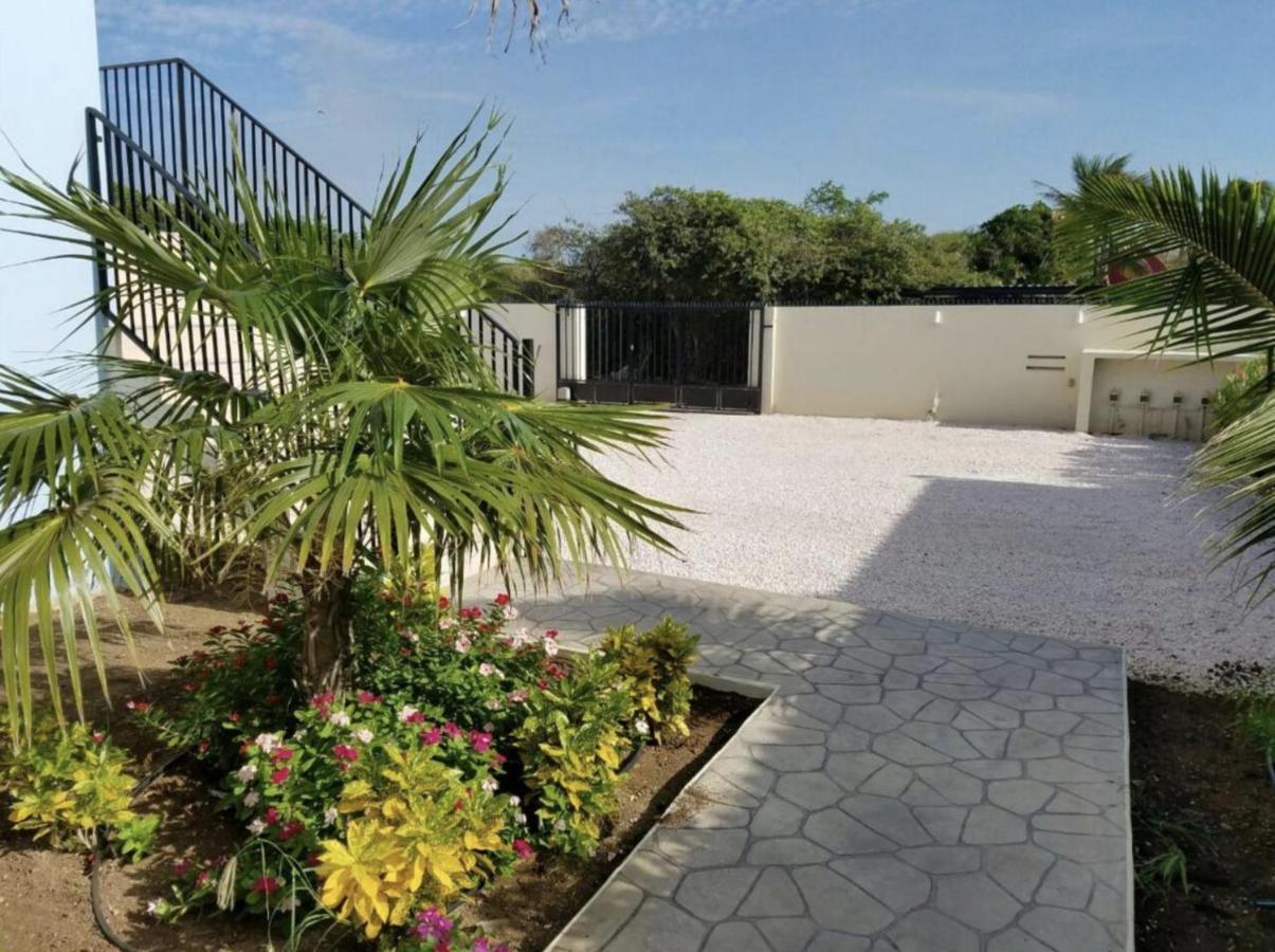 Andira Apartments Willemstad Exterior foto